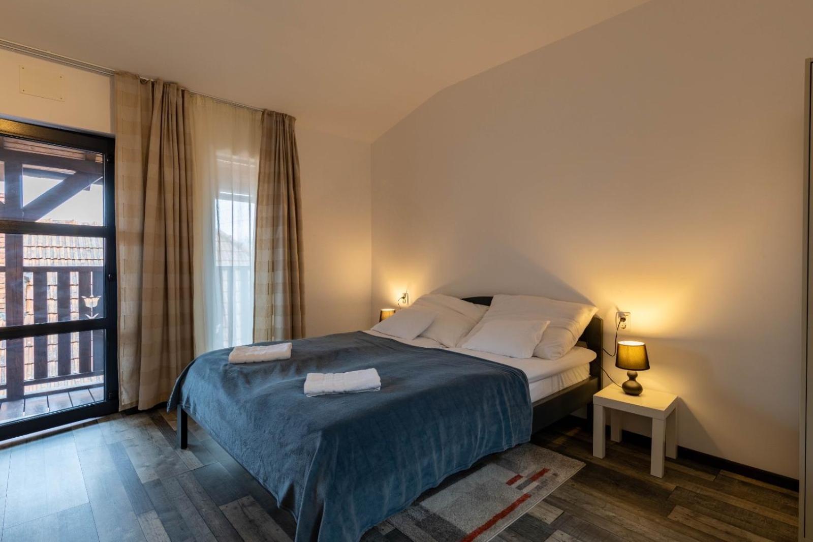 Happy Nest Hotel Luna de Sus  Eksteriør billede